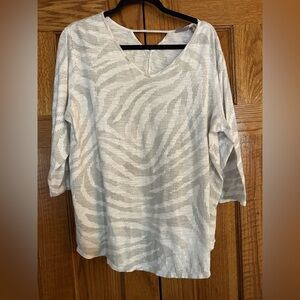 Chico’s Ladies Animal Print Top Size 3 (16-18)
